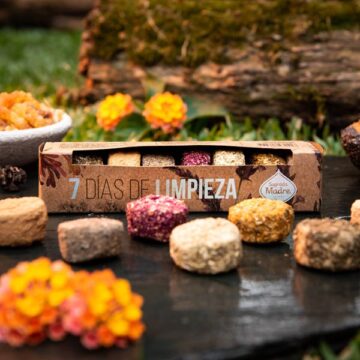 Marca: Sagrada Madre Contenido: 7 pastillas sahumerio, una para cada día.