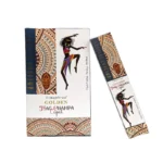 Contenido del pack: 📦 1 caja con 12 cajitas individuales ⚖️ Cada cajita contiene 15 g de incienso masala tradicional