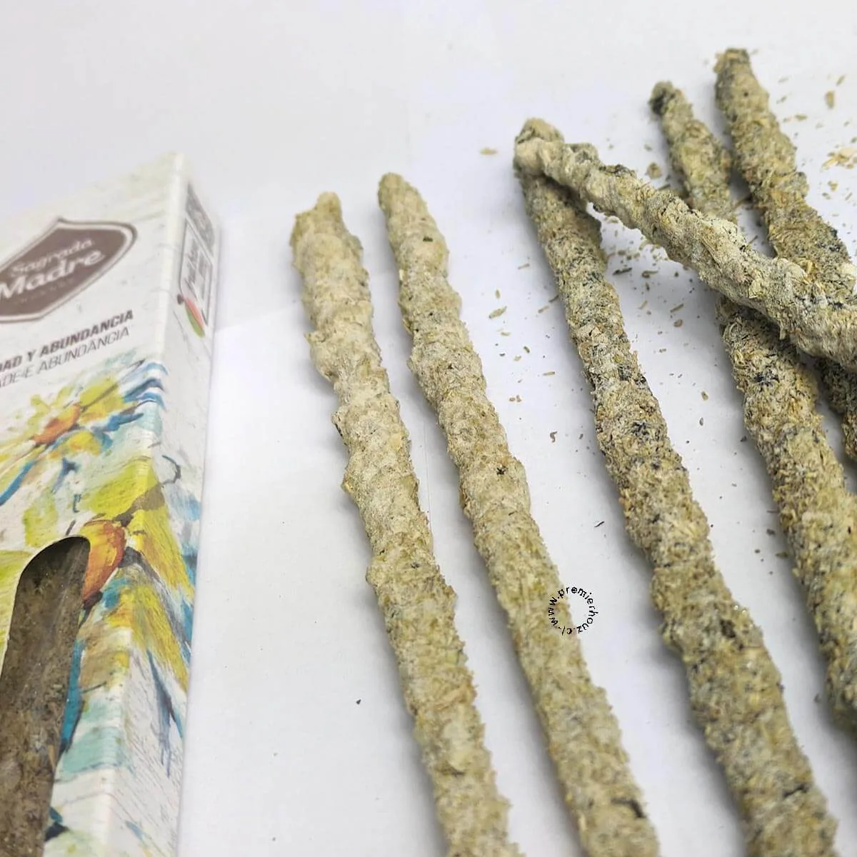 Incienso Yagra Manzanilla Olíbano Sagrada Madre 2 Incienso Yagra Manzanilla Olíbano Sagrada Madre - Imagen 2