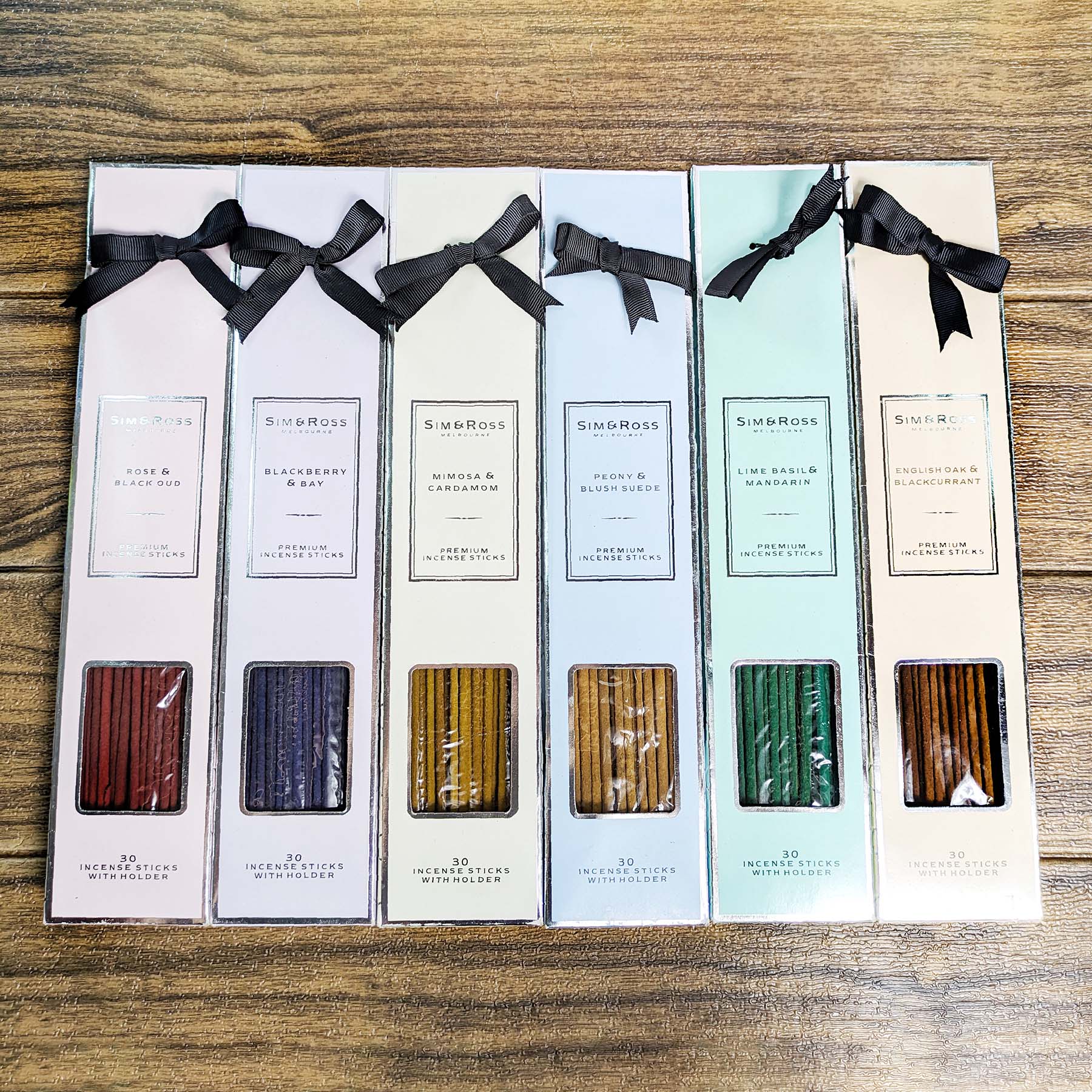 Pack de 6 Inciensos Pouch 30 varitas + Porta Incienso 1 Pack de 6 Inciensos Pouch 30 varitas + Porta Incienso