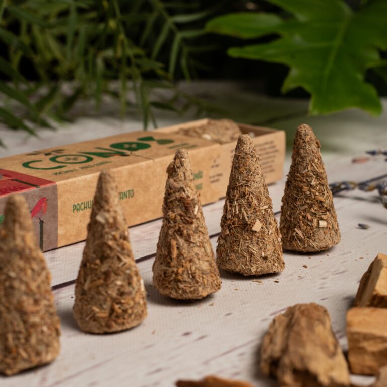 Incienso en Cono Jumbo Pachuli Palo Santo Sagrada Madre