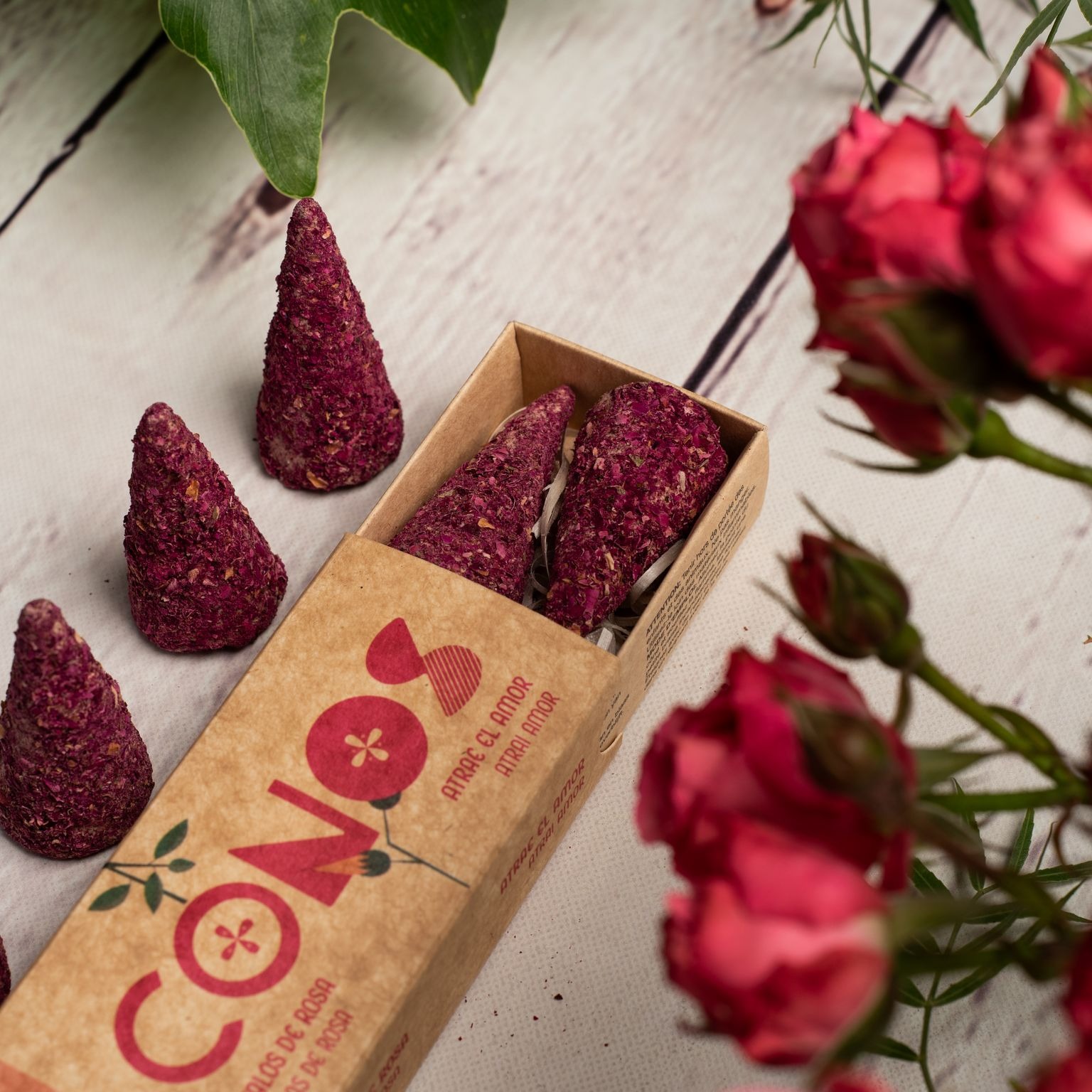 Incienso en Cono Jumbo Pétalos de Rosa - Sagrada Madre 1 Incienso en Cono Jumbo Pétalos de Rosa - Sagrada Madre